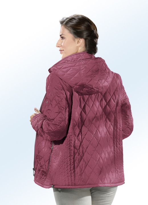 Jacken, Mäntel, Blazer - Jacke mit abnehmbarer Kapuze, in Größe 040 bis 060, in Farbe HIMBEERE Ansicht 1
