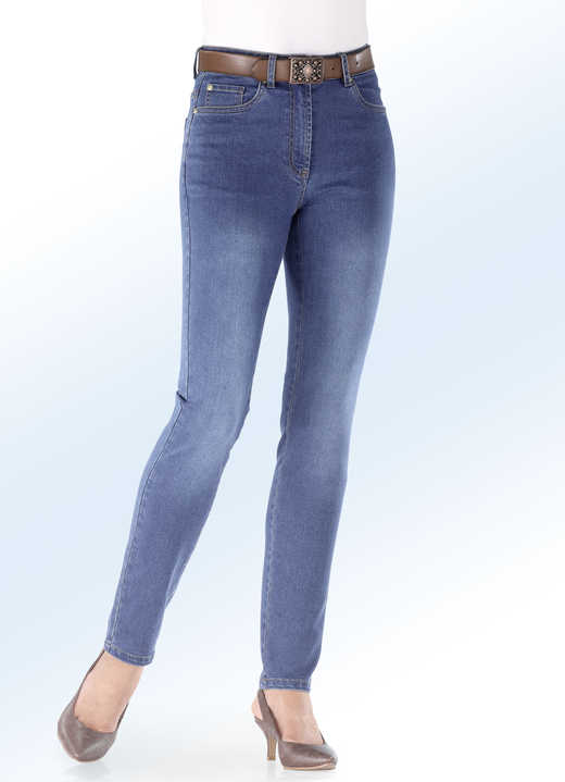 Hosen - Basic-Jeans, in Größe 017 bis 052, in Farbe JEANSBLAU Ansicht 1