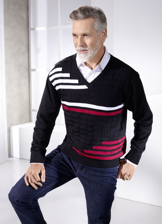 Hemden, Pullover & Shirts - Klassischer Pullover mit V-Ausschnitt in 3 Farben, in Größe 046 bis 062, in Farbe SCHWARZ Ansicht 1