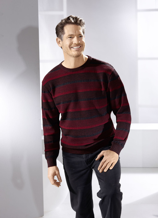 Hemden, Pullover & Shirts - Rundhalspullover mit Strukturdessin in 2 Farben, in Größe 046 bis 062, in Farbe BORDEAUX-ANTHRAZIT Ansicht 1