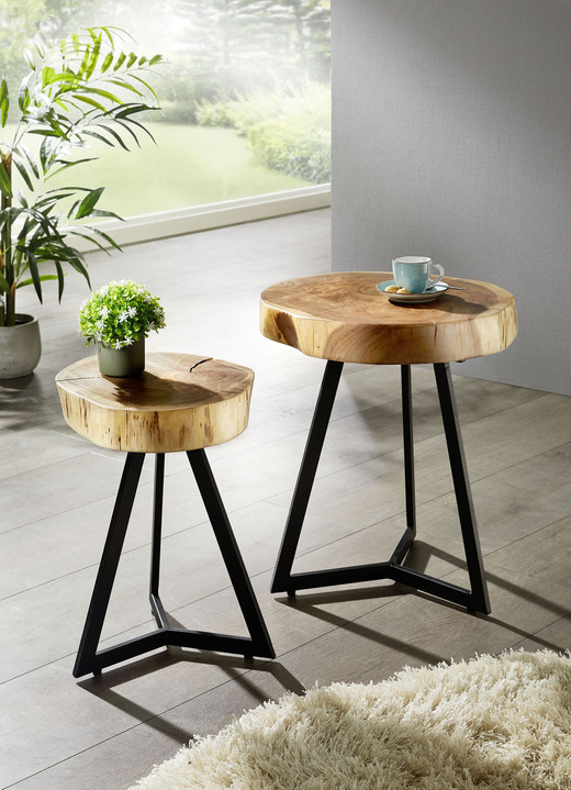 Kleinmöbel - Beistelltisch mit Tischplatte aus massivem Akazienholz, in Farbe AKAZIE-SCHWARZ, in Ausführung klein