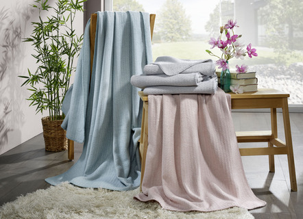 hochwertigen aus Decken Schlafdecken & | Weiche Hachenburg Materialien Brigitte